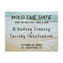 カップルの結婚デートの発表を待つ