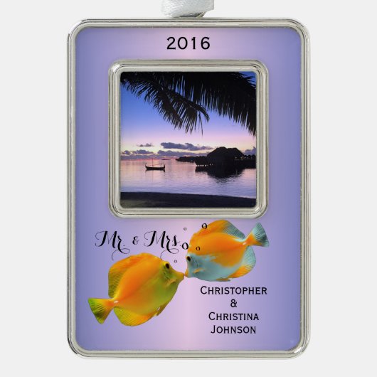カップルの菓子はモルディブの日没の珊瑚の魚に接吻します シルバープレートフレームオーナメント (正面)