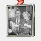 カップルの読書雑誌 メタルオーナメント (左)