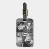 カップルの読書雑誌 ラゲッジタグ (正面縦)