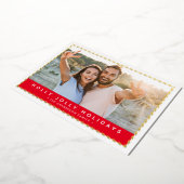 カップルシンプルクリスマスフォト金ゴールド縁ど赤いホイル 箔シーズンカード (回転した状態)