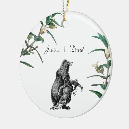 カップルパーソナライズされた名クリスマスベア狩り セラミックオーナメント (左)