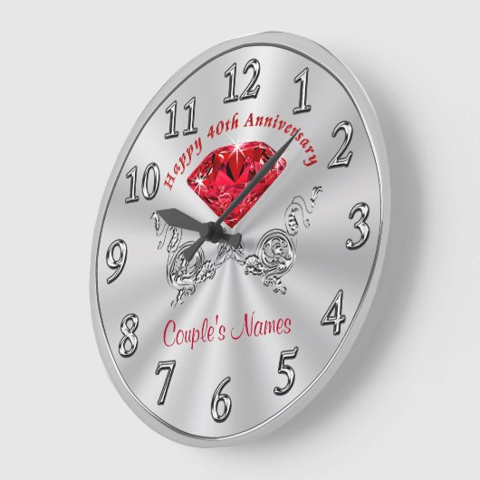 カップルパーソナライズされた向け40周年記念ギフト ラージ壁時計 (傾斜)