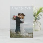 カップルモダンの結婚フォトグリーン サンキューカード (スタンド正面)