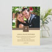 カップルモダンアニバーサリー招待状（クリーム） 招待状 (スタンド正面)