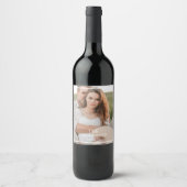 カップルモダンコラージュ写真と家族ミニマルギフト ワインラベル (正面)