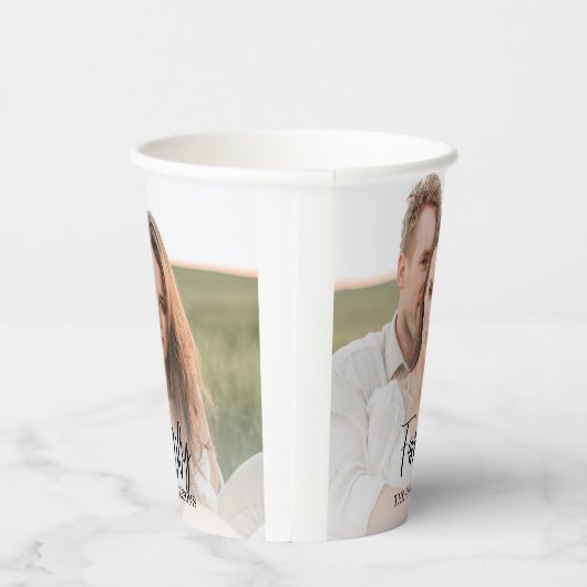 カップルモダンコラージュ写真と素敵な家族の贈り物 紙コップ (右)