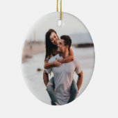 カップルモダンフォトシンプル初めてのクリスマス婚約した セラミックオーナメント (右)