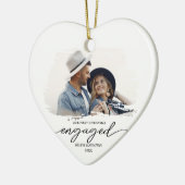 カップルモダンフォト初めてのクリスマス婚約した セラミックオーナメント (左)