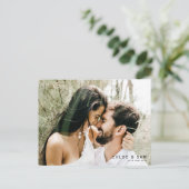 カップルモダン写真QRコード日付を保存Invitati ポストカード (スタンド正面)