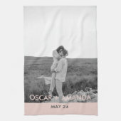 カップルモダン家族の写真と家族の引用文GiftMode キッチンタオル (縦)