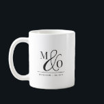 カップルモノグラムのの結婚数 コーヒーマグカップ<br><div class="desc">ミニマモダンリストのモノグ結婚ラムの新婚のためのマグカップ。結婚の形見。イニシャルと名前。</div>