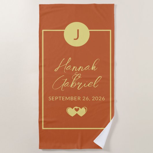 カップルモノグラムテラコッタ金ゴールド ビーチタオル (正面)