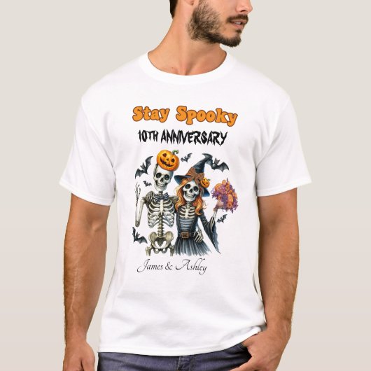 カップル不気味ハロウィーン記念日Tシャツ Tシャツ (正面)