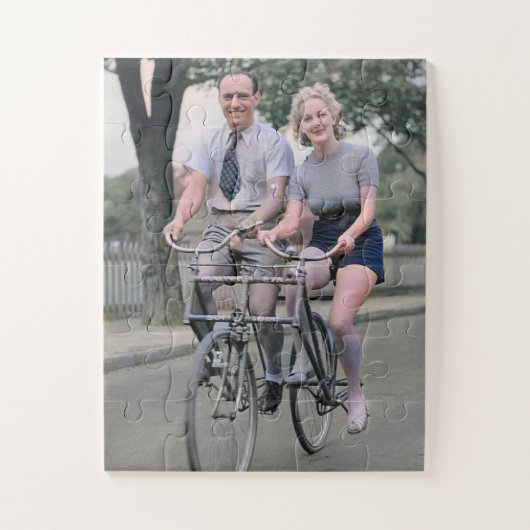 カップル乗馬マルヴァーンスターバイク1930sカラーレドゥックス ジグソーパズル (縦)