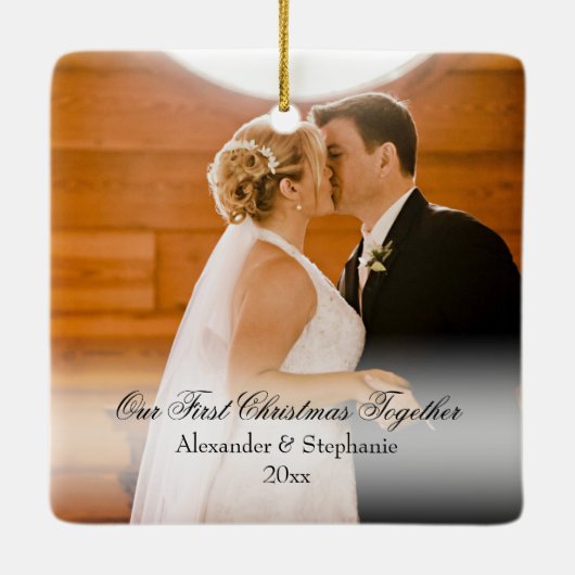 カップル初めてのクリスマスズトゥガースクエア写真 セラミックオーナメント (裏面)