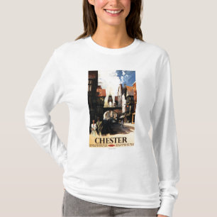 カップル及びタワーの時計の柵との通りの眺め Tシャツ