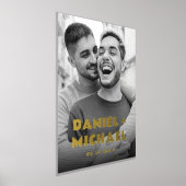 カップル名と日付のはっきりしたタイポグラフィ写真 箔ポスター (レイダウン)