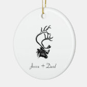 カップル名パーソナライズされたクリスマス・トナカイ セラミックオーナメント (左)