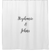 カップル名前をカスタムするモノグラム白黒かわいい シャワーカーテン (正面)