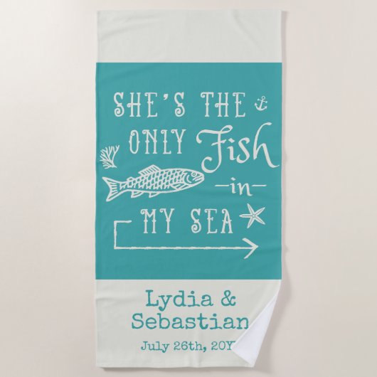 カップル夫の妻かわいいマッチングクルーズバケーション ビーチタオル (正面)