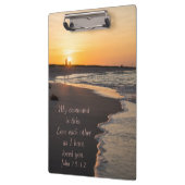 カップル歩くビーチアットサンライズジョン15 12 クリップボード (左)