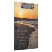 カップル歩くビーチアットサンライズジョン15 12 クリップボード (右)