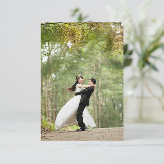 カップル結婚の公園の新婚の結婚記念日の夫 (スタンド正面)