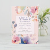 カップル花びらとプロセッコピンクブライダルシャワー 招待状 (スタンド正面)