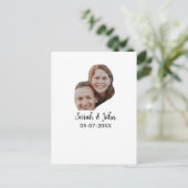 カップル顔写真 名前 日付 シンプルな結婚式 ポストカード (スタンド正面)