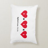 カップル １ プラス １ イコール １ クリスチャン アクセントクッション (裏面(縦))