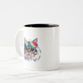 カツラとサングラスをかけた猫 (絵画 #3) ツートーンマグカップ (正面左)