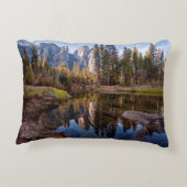 カテドラルのピークの眺め アクセントクッション (裏面)