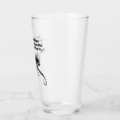 カディシャック |このステーキはまだマーク タンブラーグラス (左)