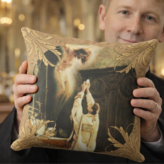 カトリックの司祭記念日の聖職授与式の聖職者 クッション