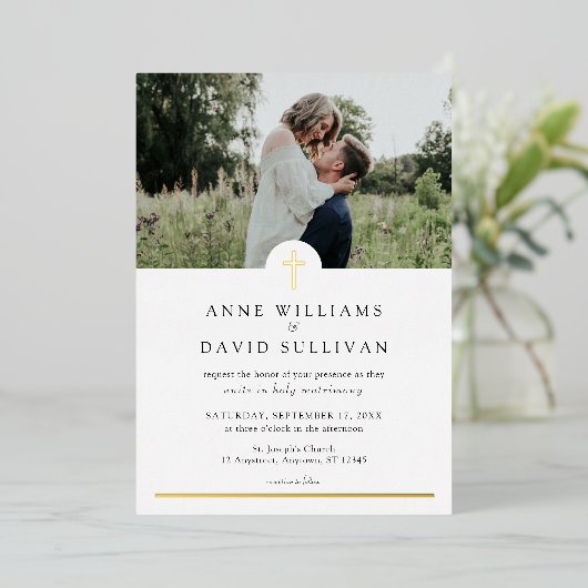 カトリックシンプルキリスト教の十字架と写真結婚の 箔招待状 (立ち正面)