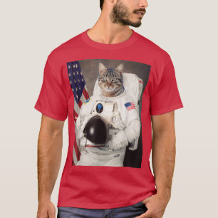カトロナウトの猫宇宙飛行士が宇宙スーツ姿の猫 Tシャツ