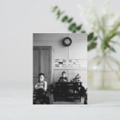 カドランscolaire 1956 - Robert Doisneau ポストカード (スタンド正面)