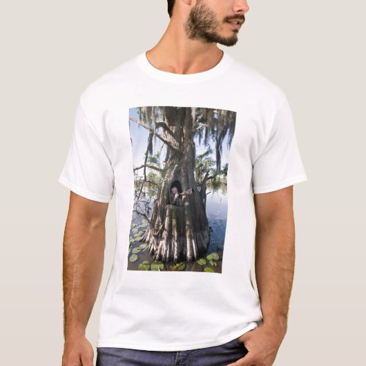 カドー湖、ハンターの隠れ場所 Tシャツ (正面)