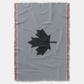 カナはっきりしたダブラックメープルリーフ スローブランケット (正面縦)