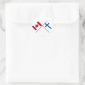 カナダとフィンランドが国旗を交差 ラウンドシール (バッグ)