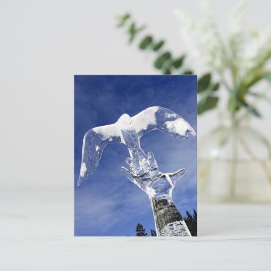 カナダのアルバータ州ルイーズ湖で氷の彫刻を行う ポストカード (スタンド正面)