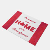 カナダのカエデの葉のカスタムな姓 ドアマット (アングル)