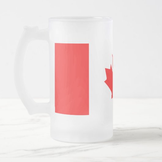 カナダのカエデの葉の旗色 フロストグラスビールジョッキ (左)