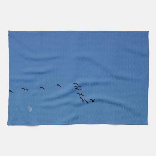 カナダのガチョウが飛んでいる キッチンタオル (横)