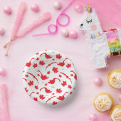 カナダのゲーゼとメープル離れの – カナダ国旗の赤。 ペーパーボウル (パーティー)