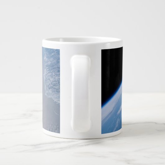 カナダのセントローレンス湾のSunglint。 ジャンボコーヒーマグカップ (裏面)