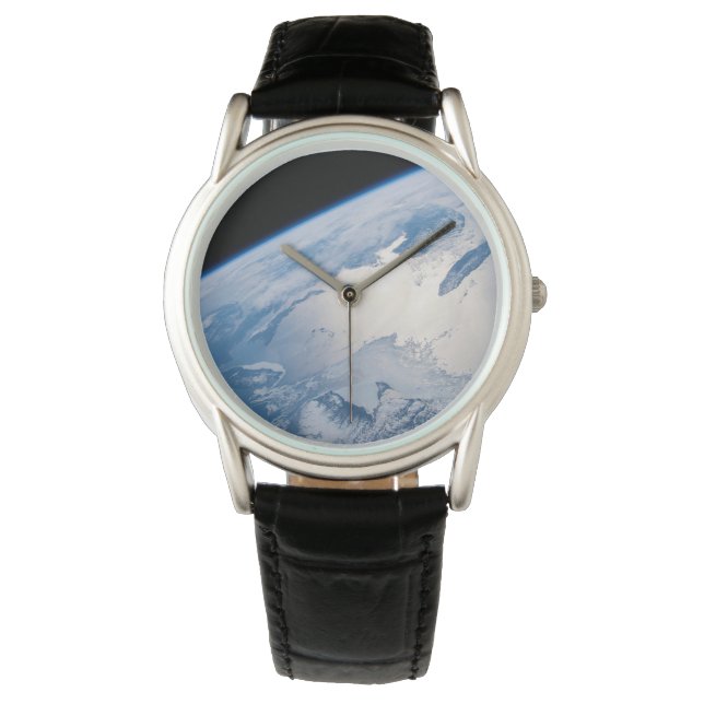 カナダのセントローレンス湾のSunglint。 腕時計 (正面)