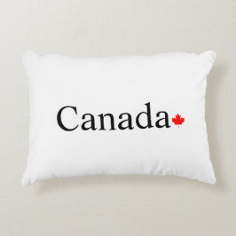 カナダのタイポグラフィと赤楓の葉の白 アクセントクッション