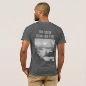 カナダのハート。我々の北は強く自由だ。T-Sh Tシャツ (裏面フル)